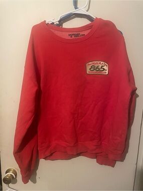Morgan wallen
365 Patch Red Crewneck Sweatshirt